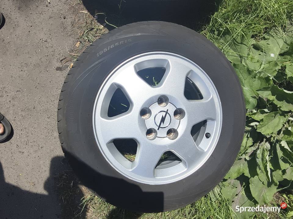 Felgi z oponami do opla