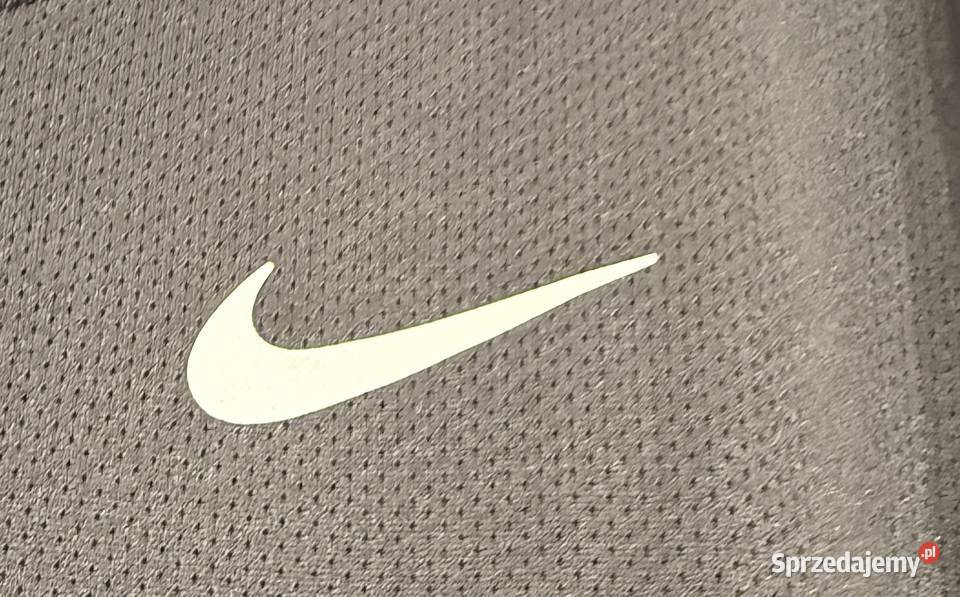 Czarna damska koszulka do biegania NIKE DriFit Żyrardów