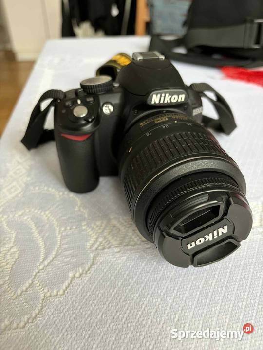 SPRZEDAM LUSTRZANKE NIKON D3100 NOWA