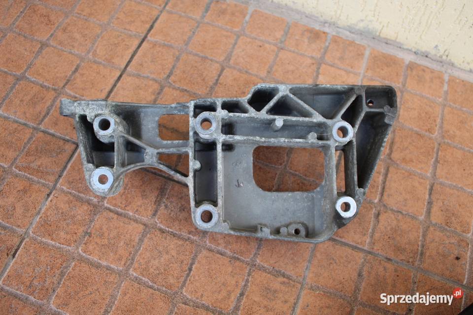 ŁAPA PODSTAWA ALTERNATORA VW GOLF V 16 wielkopolskie sprzedam