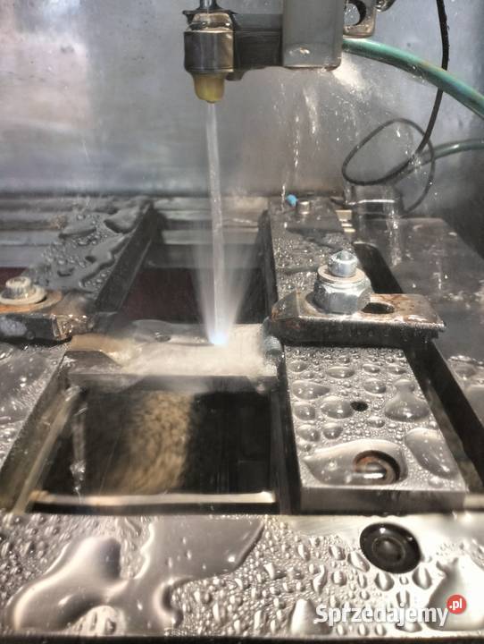 Precyzyjne elektrodrążenie drutowe