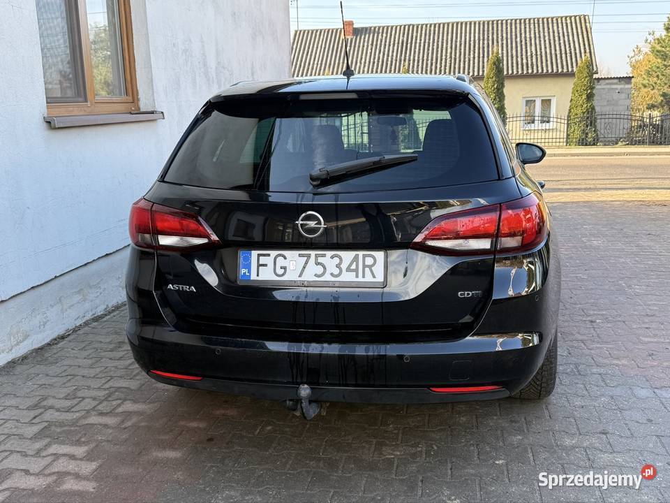 Opel Astra K kombi diesel manual czarna alufelgi uszkodzony Pacyna