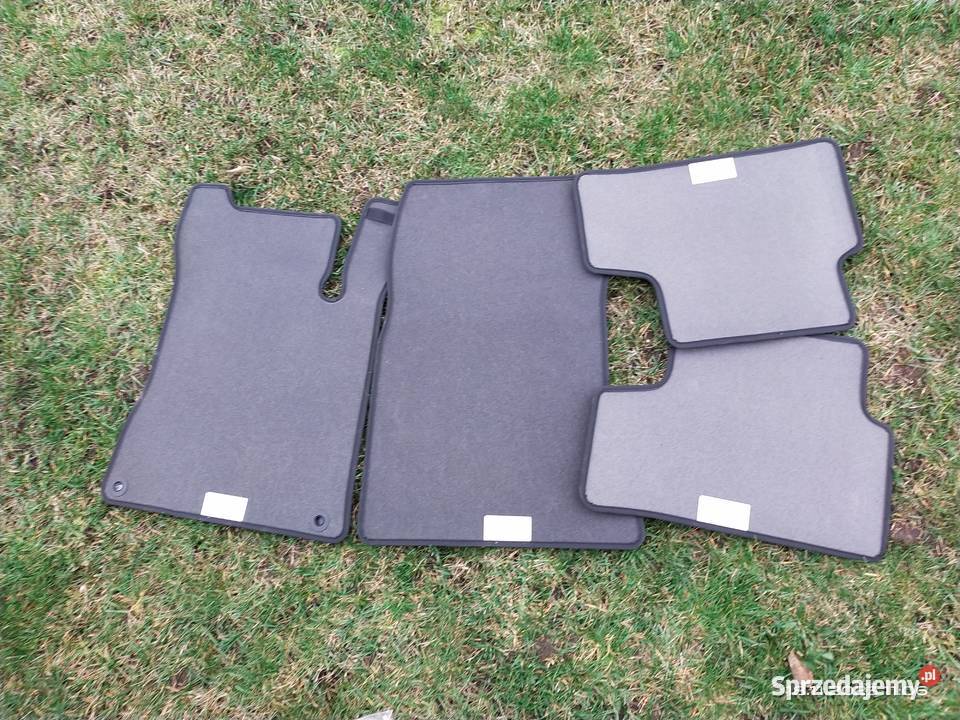 Dywaniki welurowe Mercedes Gla Krusznik