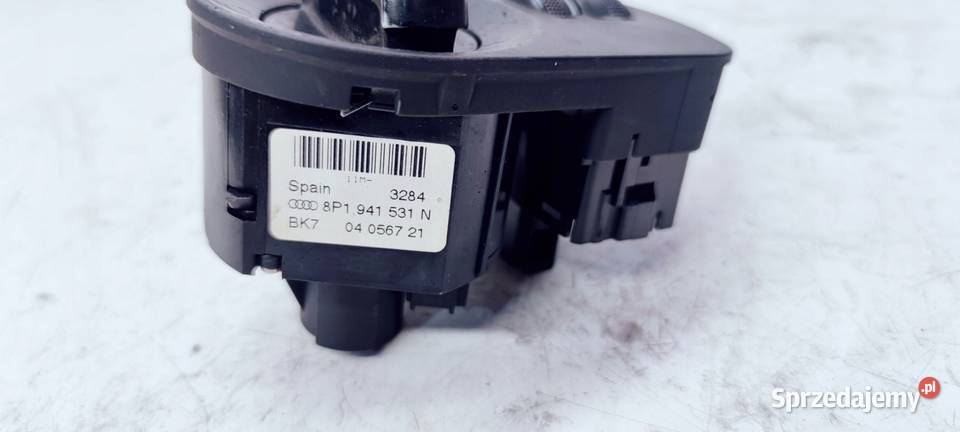 WŁĄCZNIK ŚWIATEŁ AUDI A3 8P 8P1941531N Przystajń
