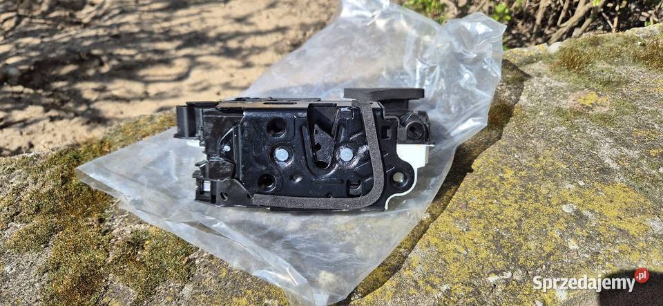 Zamek drzwi prawe przednie VW GOLF COMBI Pozostałe Sinogóra sprzedam