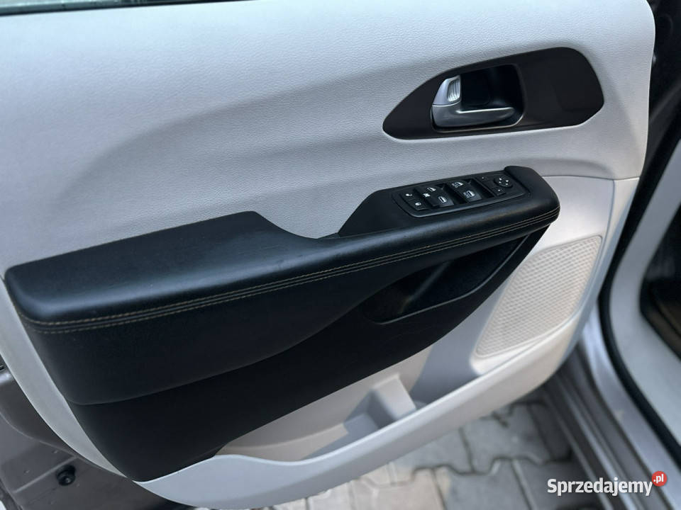 Chrysler Pacifica FV 23 Zadbany egzemplarz wspomaganie kierownicy Poznań sprzedam
