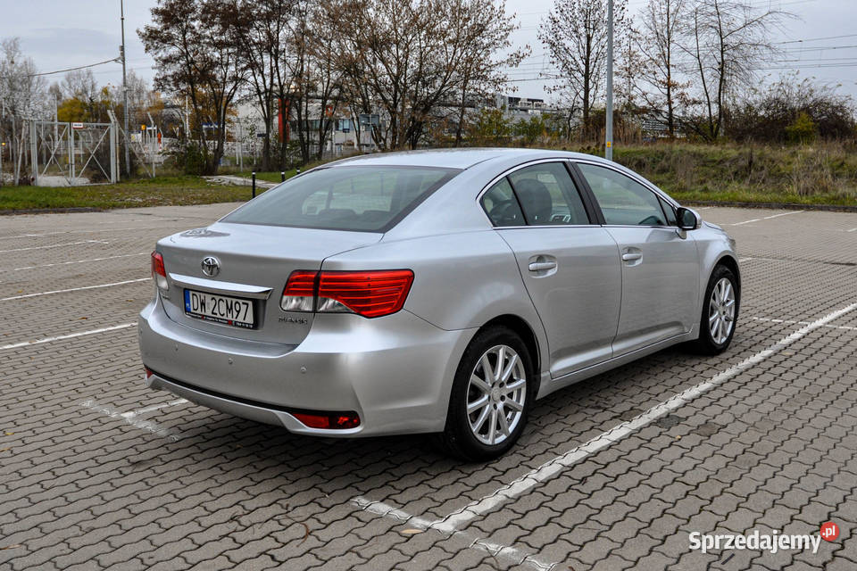 Toyota Avensis 18 147 2014 r Lift Salon Avensis Wrocław