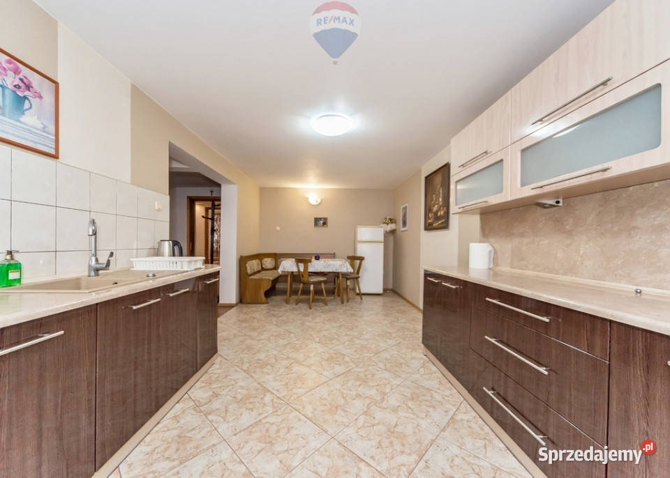 Idealny pod wynajem w Beskidach Ilość pomieszczeń 12 Czernichów