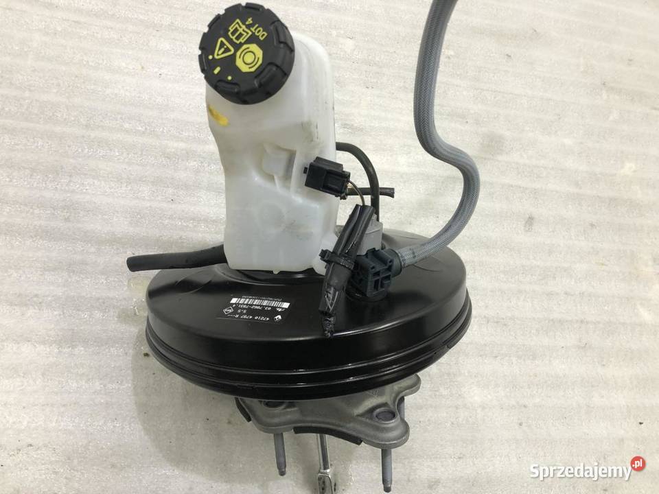 SERWO HAMULCOWE 472104797R DACIA DUSTER II