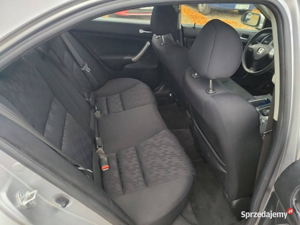 Honda Accord Automat ZadbanaModel 2005 VII