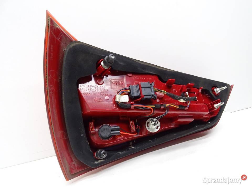 LAMPA PRAWA PRAWY TYŁ TYLNA 8X0945094E AUDI A1 sprzedam