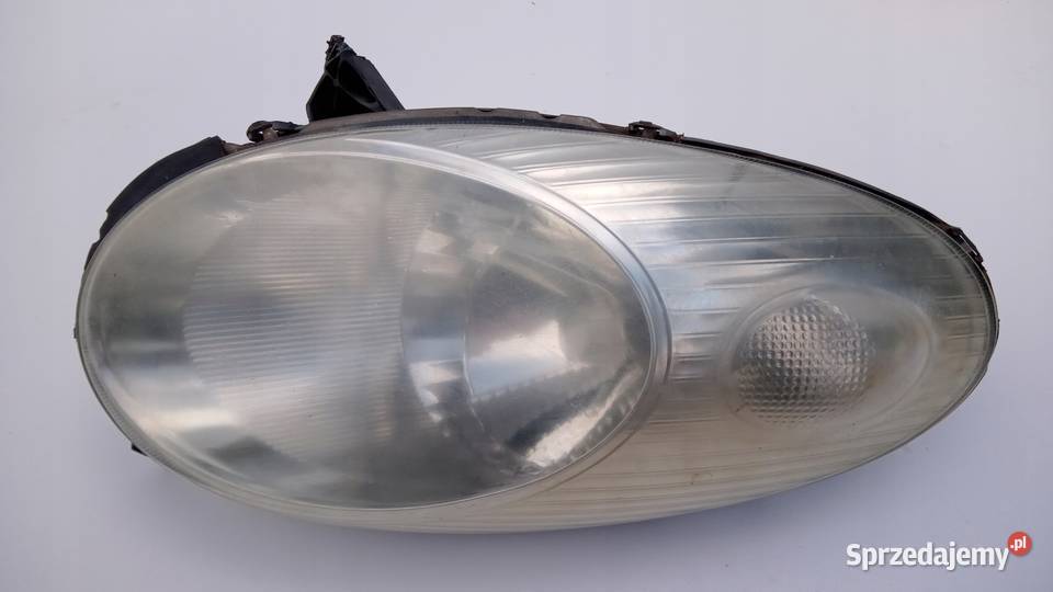 LAMPA PRAWA PRZÓD PRZEDNIA NISSAN MICRA K12 Nowy Tomyśl
