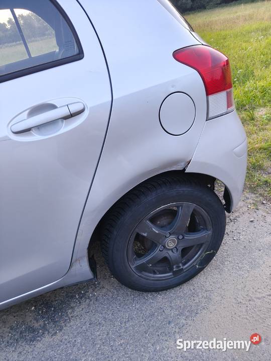 Toyota Yaris 2009 Salon 10 Benzyna 162 5 drzwi uszkodzony Nowa Wieś