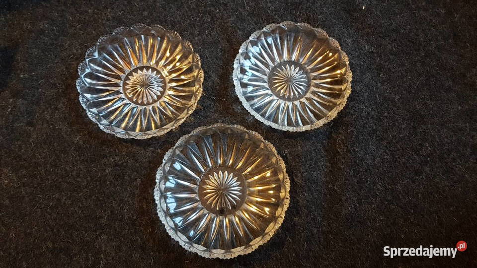 Trzy szklane talerzyki Myszków sprzedam