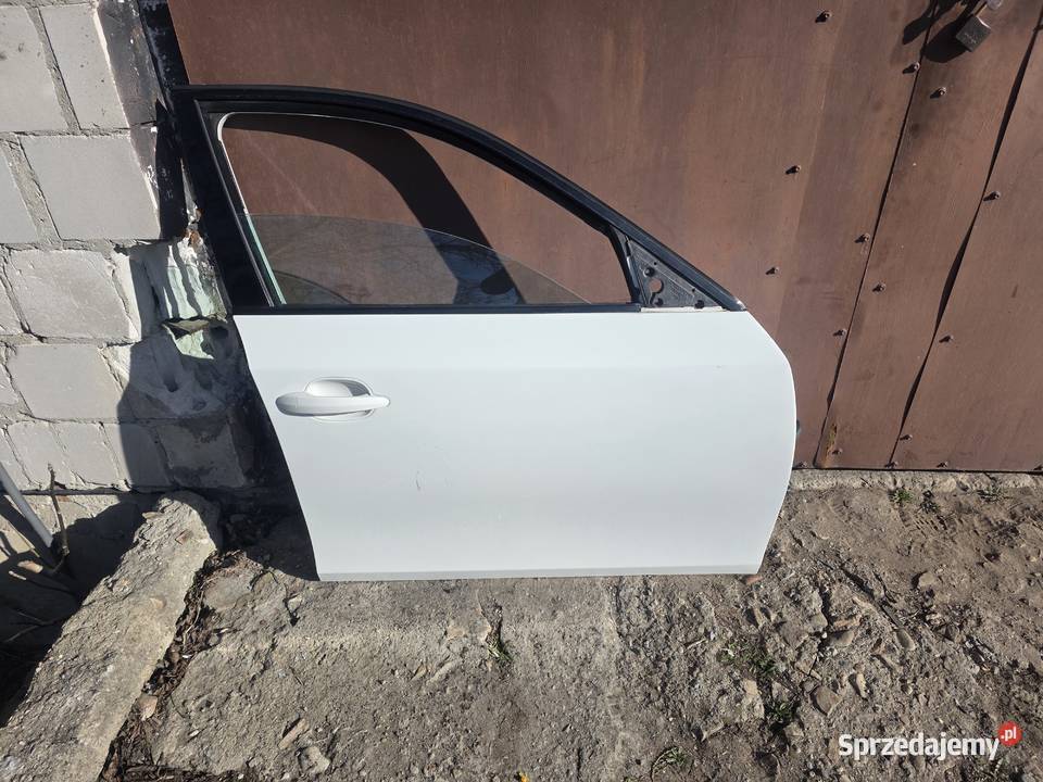 Drzwi prawe BMW E60 kompletne Skrzeszew sprzedam