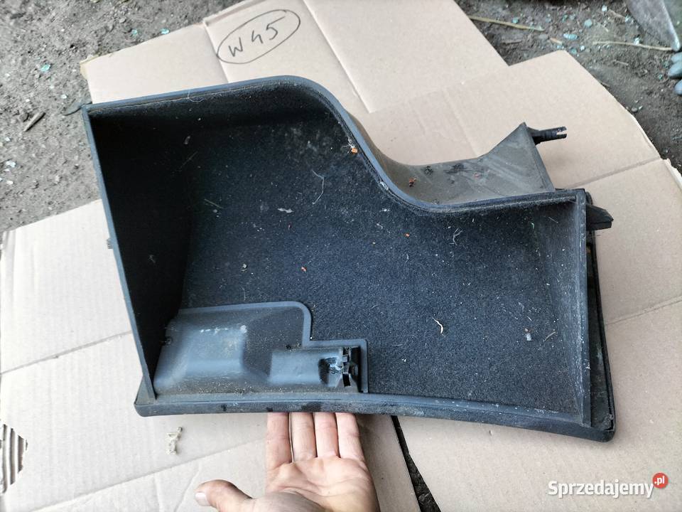AUDI 80 B4 80B4 KOMBI SEDAN SCHOWEK Schowki, półki Kamień-Kolonia