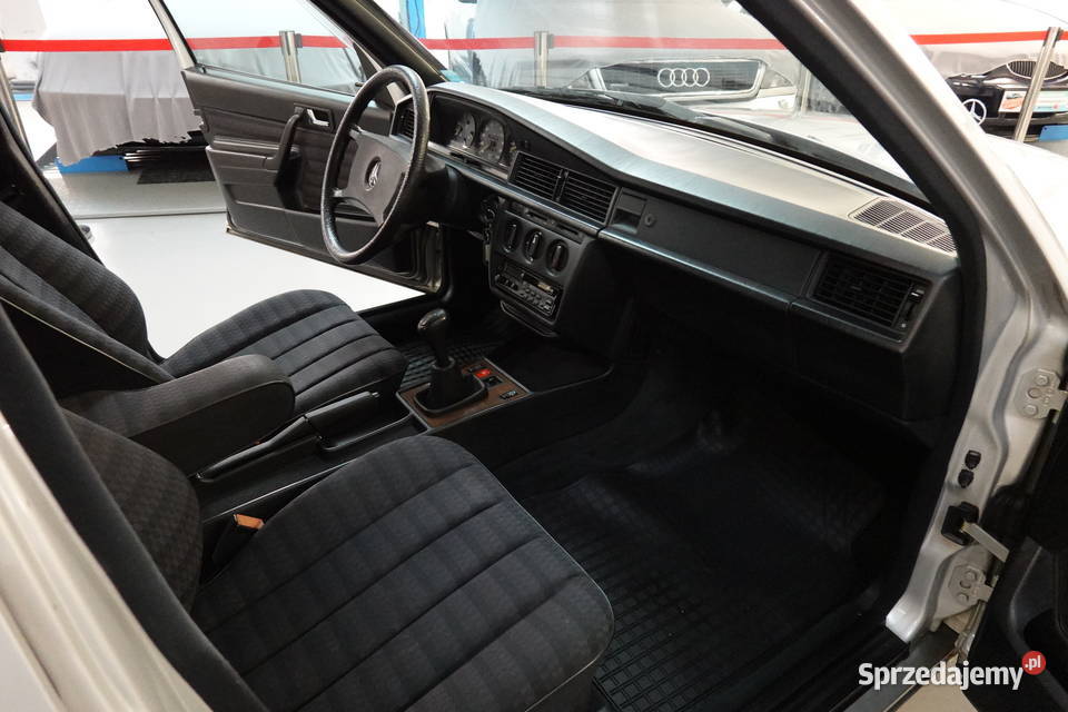 Mercedes 190E 20 benzyna stan bez korozji nieuszkodzony sprzedam