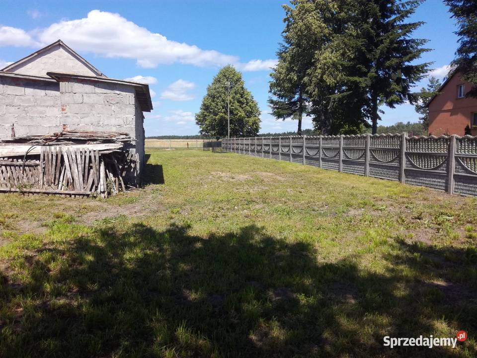Dom ze stodołą i garażem
