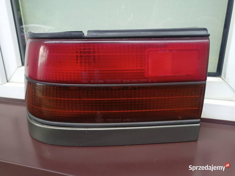 Toyota Carina II T170 lampa tył tylna lewa Sieradz sprzedam