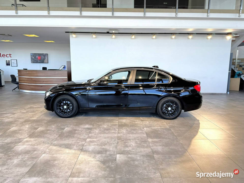 BMW 318 i Limousine 15T 136 automat 2018 r salon komputer pokładowy