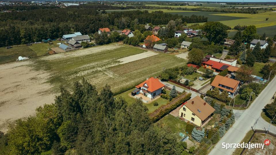 Dom jednorodzinny na osiedlu w Ugniewie 950 000 Ugniewo