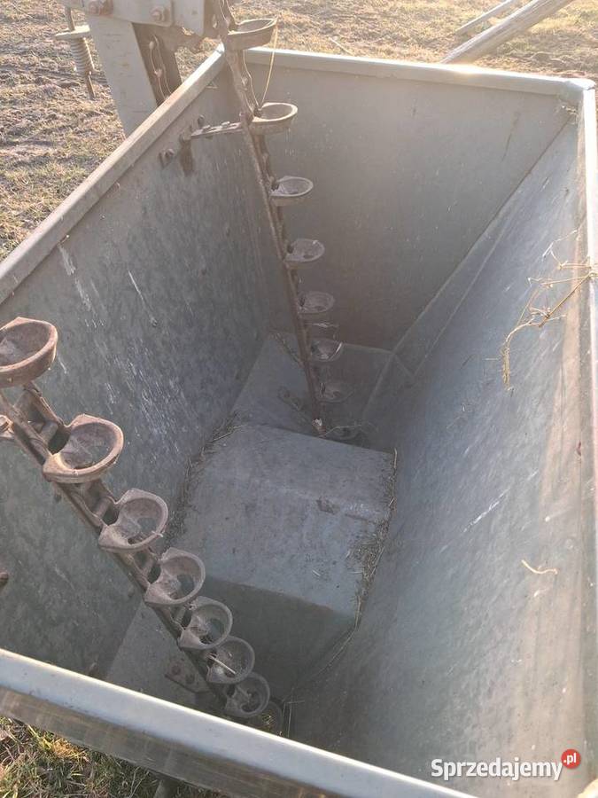 Sadzarka kubelkowa Biedaszki Sadzarka do