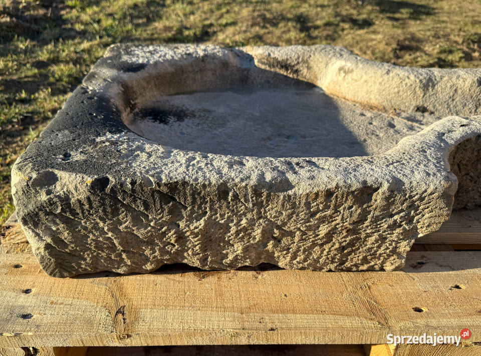 STARE KAMIENNE KORYTO ODPŁYWOWE DO POMPA ŻELIWNA Bielawa