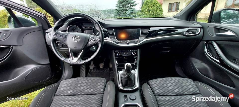 Opel Astra K Sports Tourer 2016 Łyse