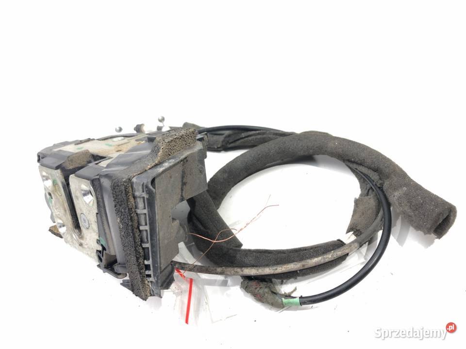 ZAMEK DRZWI PRAWY PRZÓD NISSAN JUKE F15 Części samochodowe podkarpackie