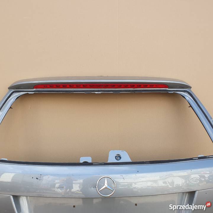 MB W204 KLAPA TYŁ KOMBI ŚWIATŁO STOP Karoseria sprzedam