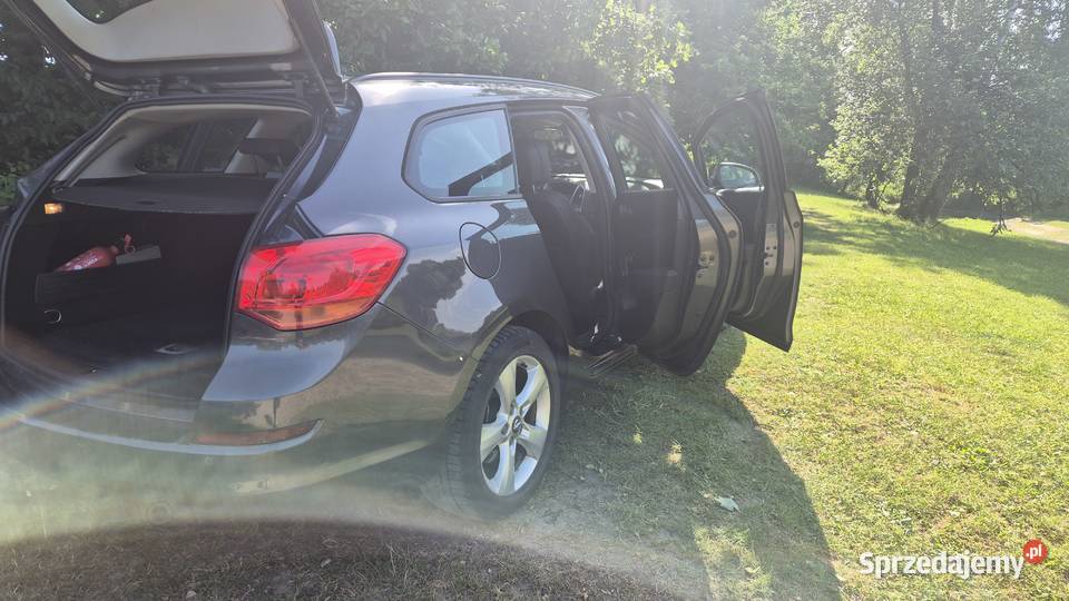 Opel Astra J Super Stan Edycja na 150 lat Opla nieuszkodzony małopolskie Gdów sprzedam