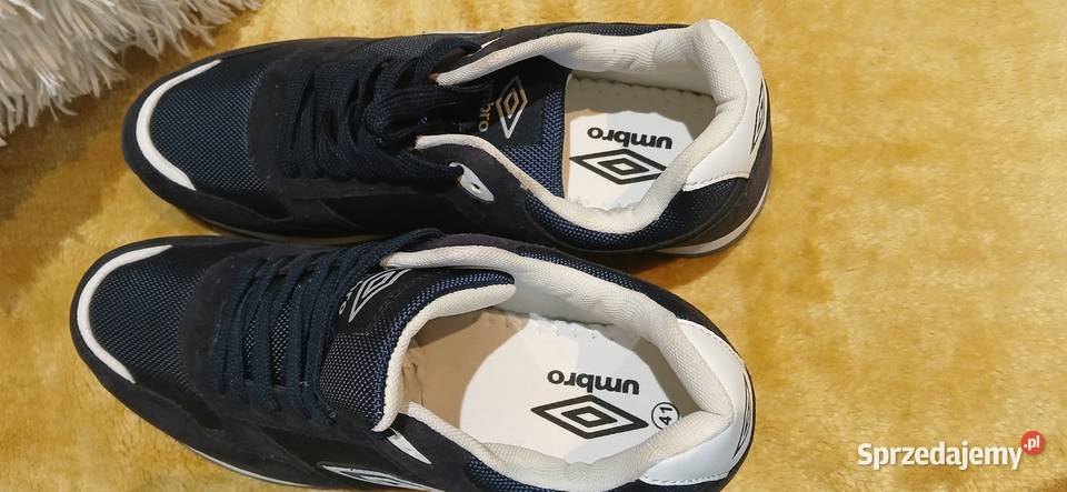Nowe adidasy Umbro 41 małopolskie Kraków sprzedam