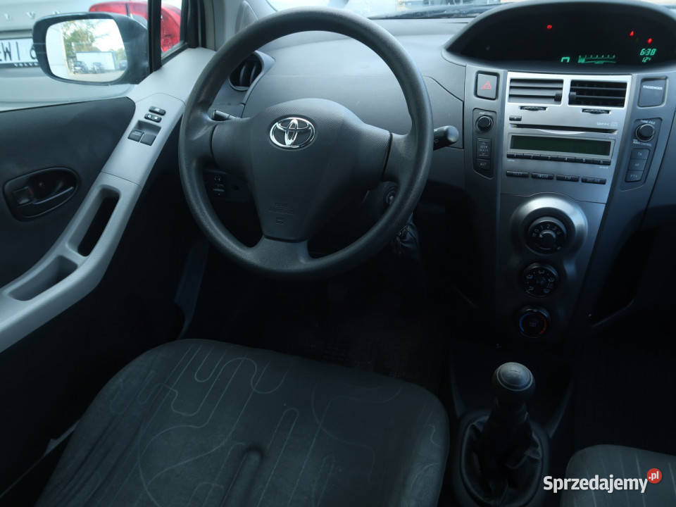 Toyota Yaris 10 VVTi elektryczne szyby dolnośląskie Bielany Wrocławskie
