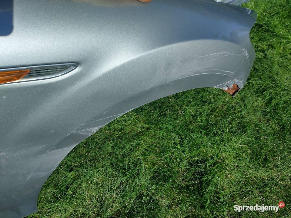 Błotnik prawy przedni z kierunkowskazem Ford Jaworzno sprzedam