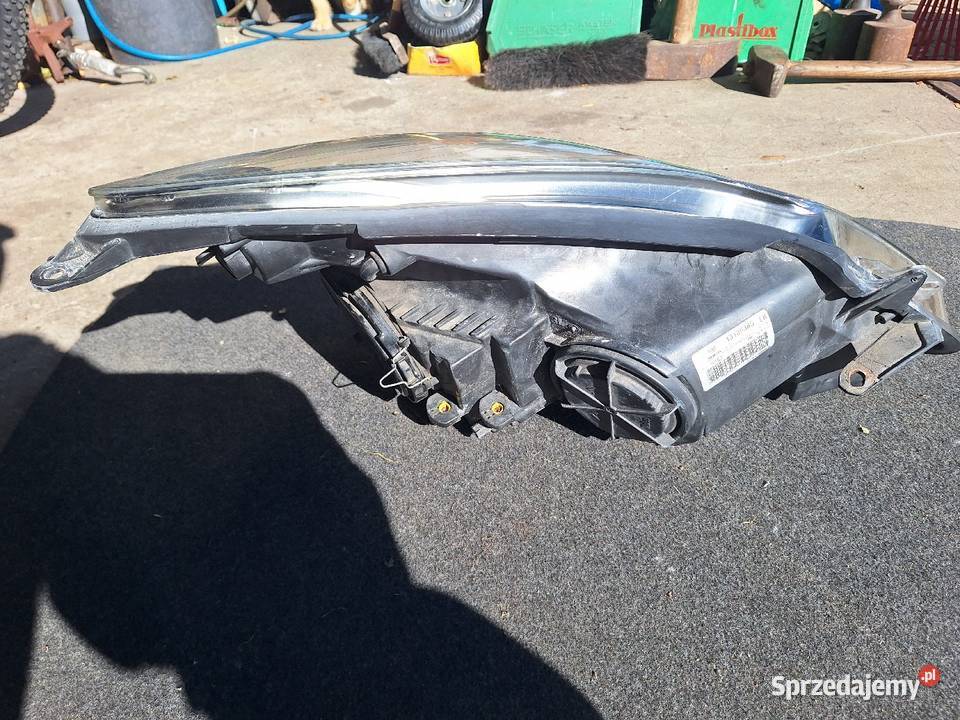 Lampa prawa przednia Opel Corsa D 2008