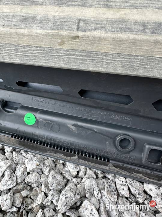 Audi Q8 OE 4M8853959B listwa drzwi lewy przód Mirsk