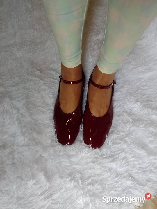 4041 Bordowe Baleriny wieczorowe z zapięciem sprzedam