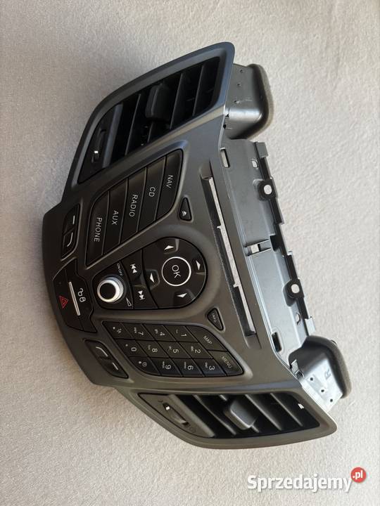 Panel radia Ford Fiesta MK7 lifting 2016 Deski rozdzielcze, konsole Nowy Sącz