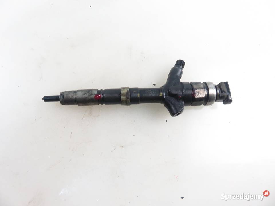 WTRYSKIWACZ TOYOTA AVENSIS T25 20 D4D 236700G040