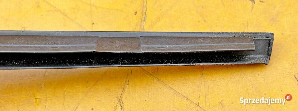VW GOLF V USZCZELKA LISTWA SZYBY 1K0854320 Listwy i nakładki mazowieckie sprzedam