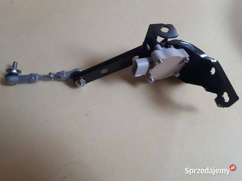 CzujnikSensor poziomowania AHC Land Cruiser 100 terenowe Motoryzacja