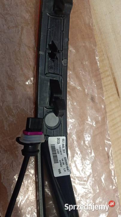 LAMPA ODBLASKOWA PRZECIWMGIELNA LEWA SKODA osobowe śląskie Tychy