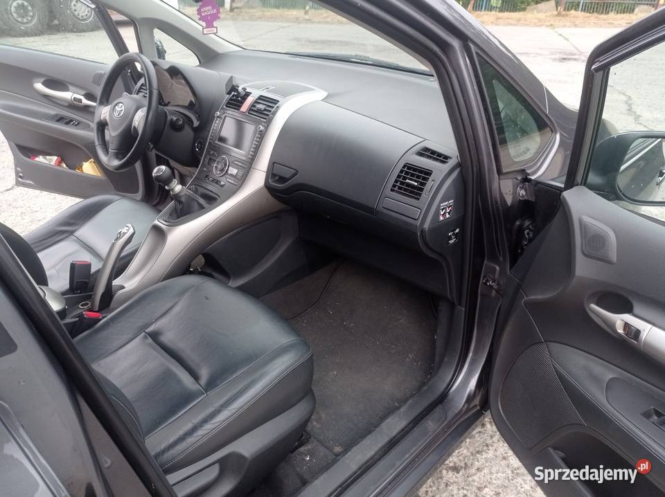 Auris 22 d4d 2007 zamian większe bądź mniejsze sprzedam