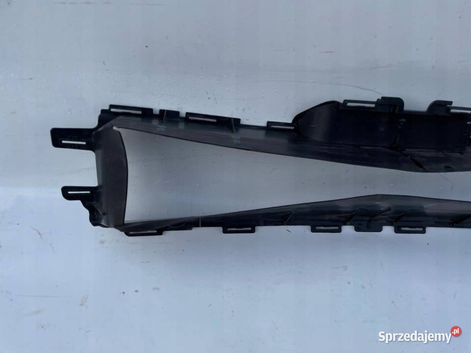 KIEROWNICA POWIETRZA WLOT AUDI E TRON 4KE121285