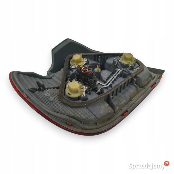 LAMPA PRAWA Toyota Yaris I Japonia 9906 tylna Chełm