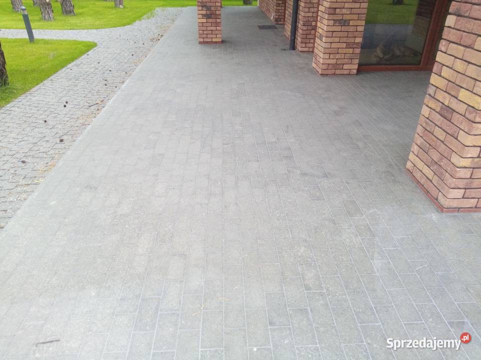 Kostka BRUKOWA GRANITOWA GABRO cięta na podjazdy Gdańsk