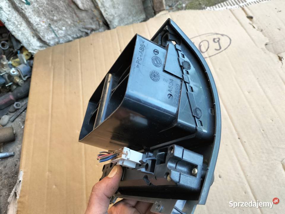 FIAT PUNTO MK1 ŚRODKOWA KRATKA NAWIEWU Motoryzacja sprzedam