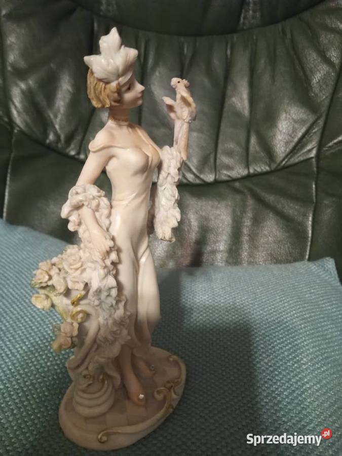 Figurka Queen Isabell Limited Collection Tychy