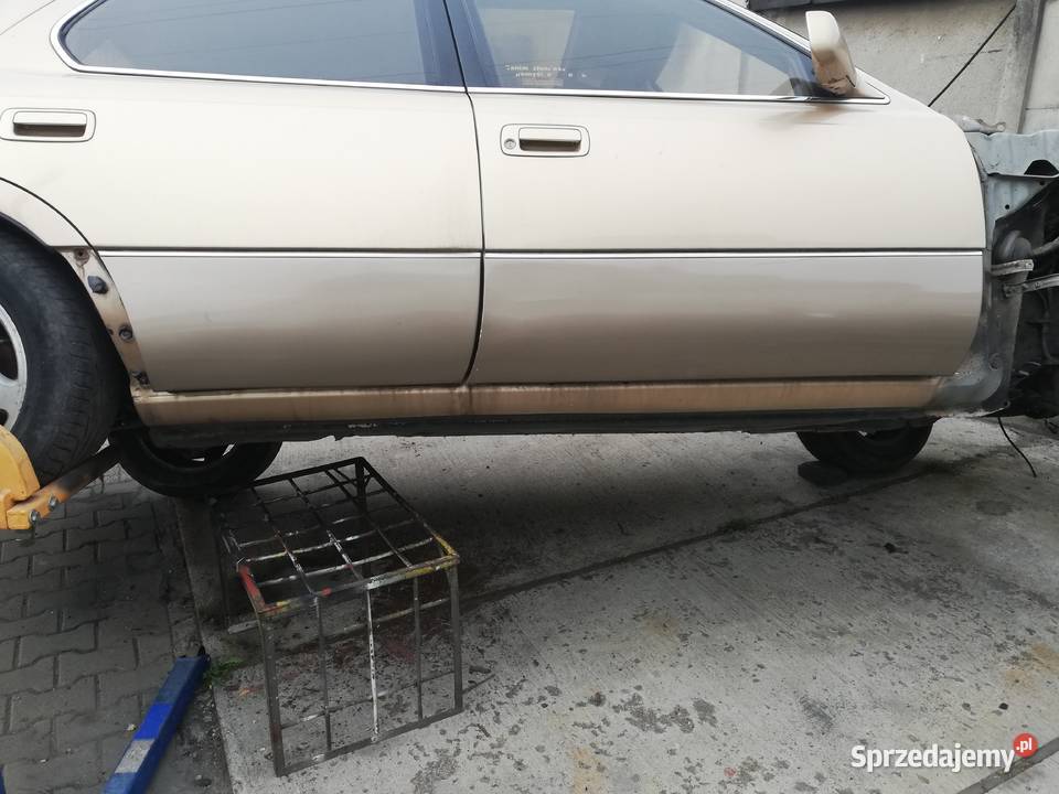 Próg prawy słupek UCF10 LS400 Lexus LS 400