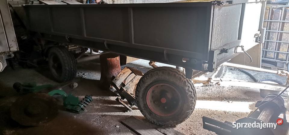 Rozrzutnik obornika przerobiony na przyczepkę nieuszkodzony Piaski sprzedam